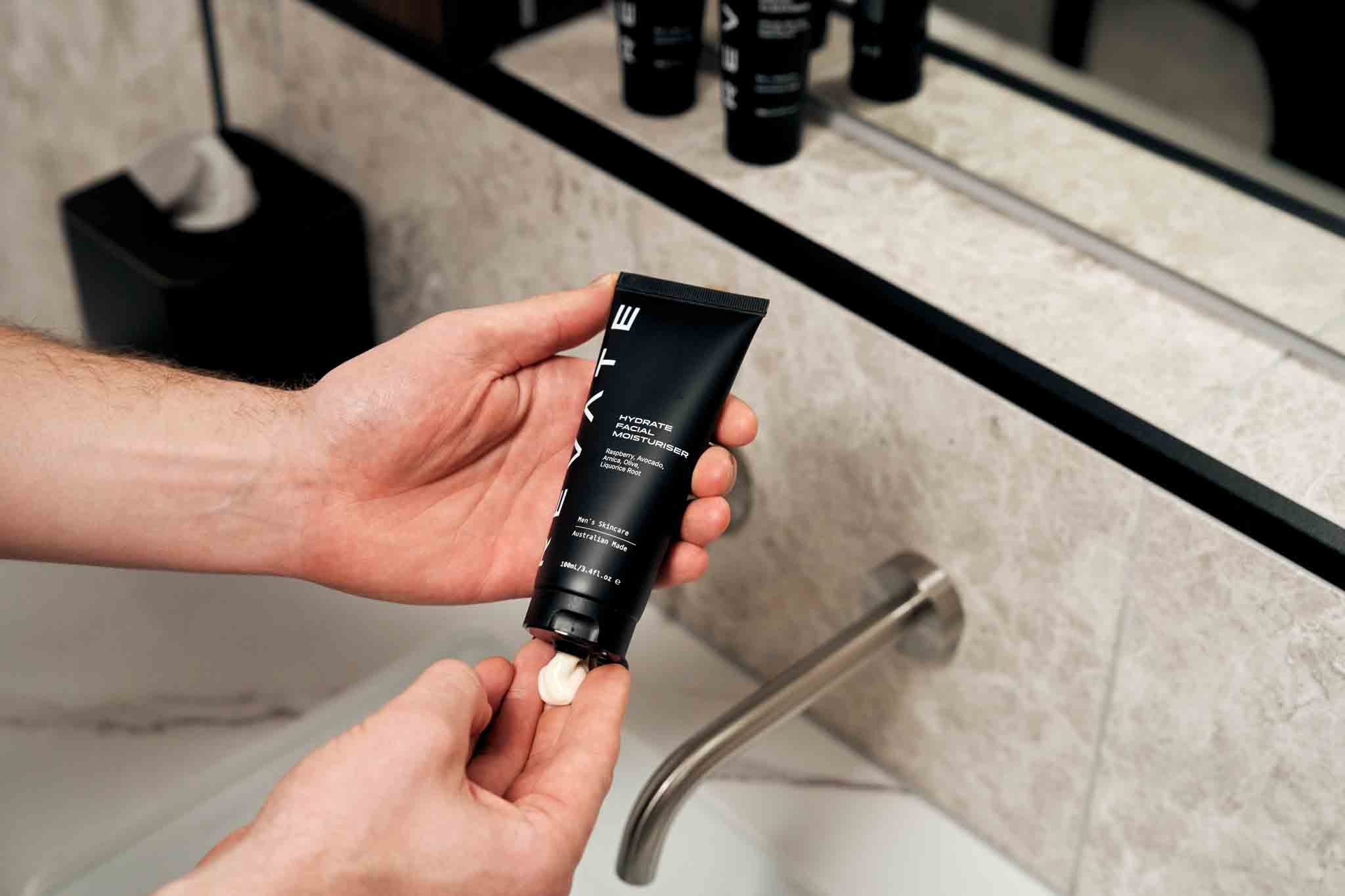 revate facial moisturiser for men