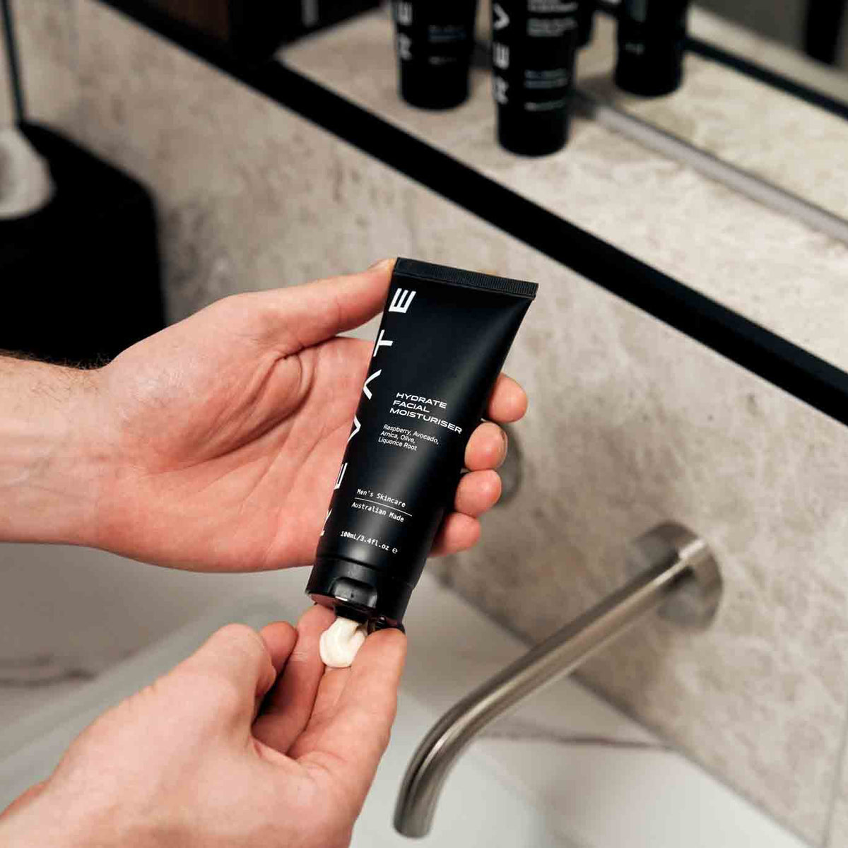 revate facial moisturiser for men
